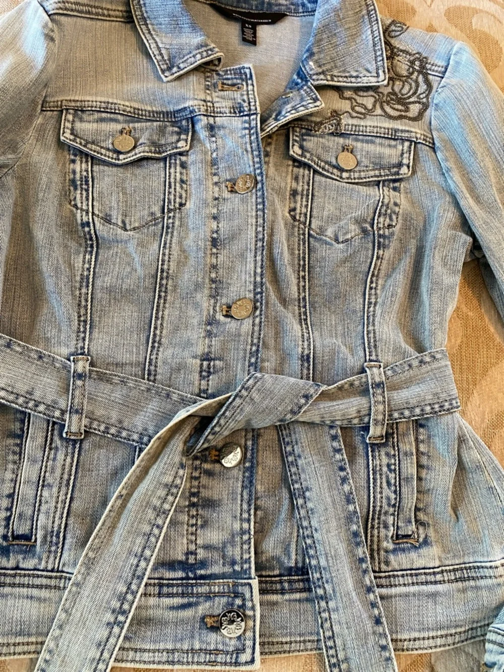 White House Black Market Embroidered Denim Jacket XS Belted Floral Detail - Picture 7 of 13